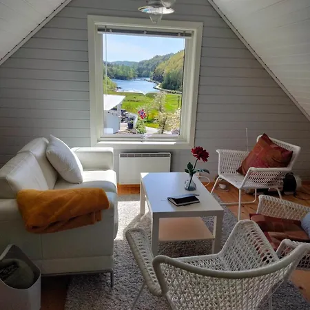 Nydelige Gitlevag * Lyngdal
